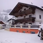 Hoellwarth Lägenhet *