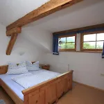 Hoellwarth *