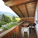 Hoellwarth Lägenhet *
