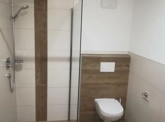 Hoellwarth * ستام