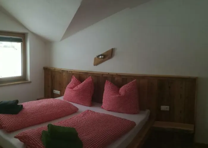 Hoellwarth * ستام